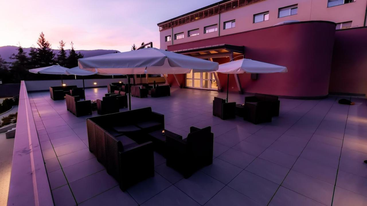 Hotel Milano Fondo Exterior foto